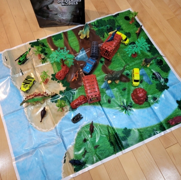 Dinosaur Play Set - Picture 3 of 9